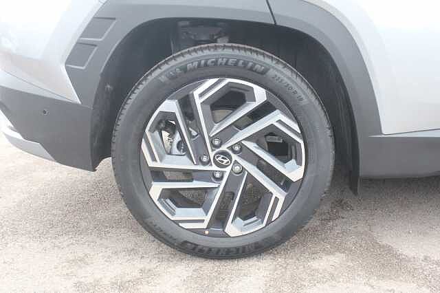 Hyundai TUCSON 1.6T Ultimate 5dr Shimmering Silver