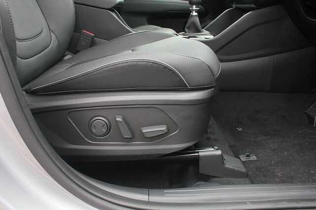 Hyundai TUCSON 1.6T Ultimate 5dr Shimmering Silver