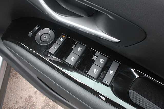 Hyundai TUCSON 1.6T Ultimate 5dr Shimmering Silver