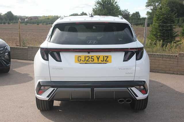 Hyundai TUCSON 1.6T Hybrid N Line 5dr Auto Atlas White