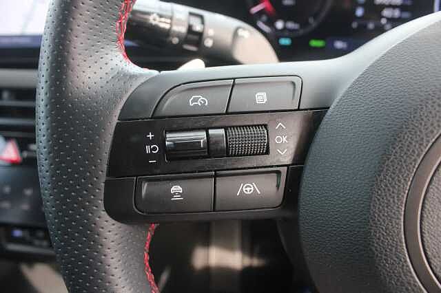 Hyundai TUCSON 1.6T Hybrid N Line 5dr Auto Atlas White