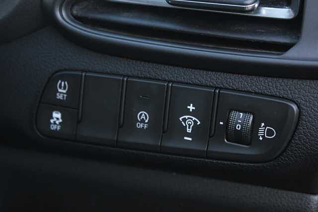 Hyundai I30 1.0T GDi SE Connect 5dr DCT Sunset Red