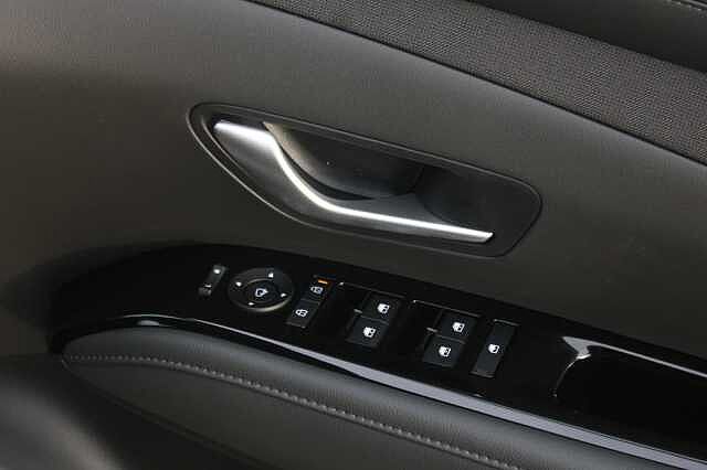 Hyundai TUCSON 1.6T Premium 5dr