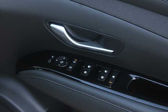 Hyundai TUCSON 1.6T Hybrid Ultimate 5dr Auto Sailing Blue