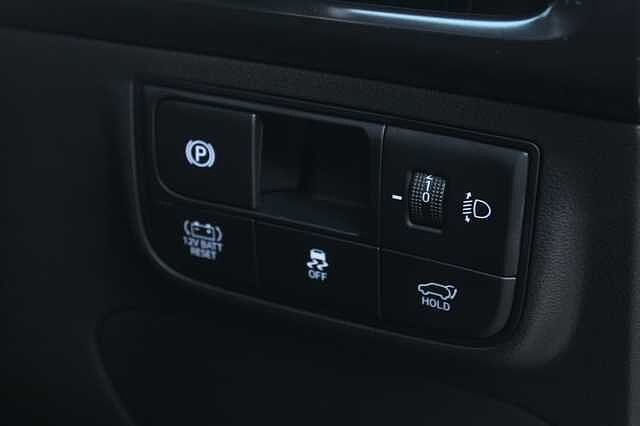 Hyundai TUCSON 1.6T Hybrid N Line 5dr Auto Shimmering Silver