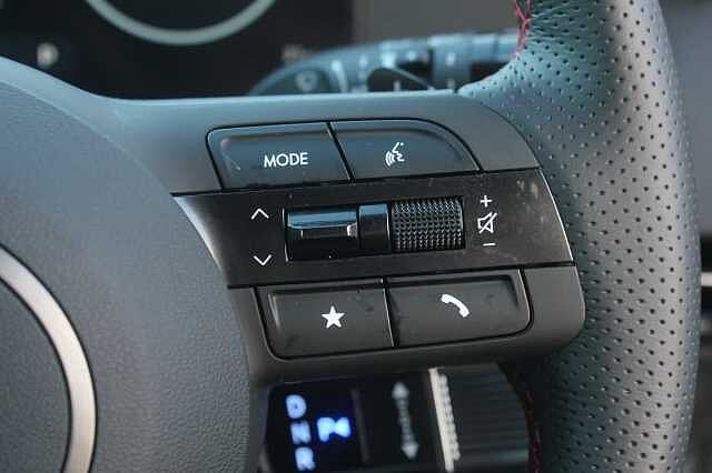 Hyundai TUCSON 1.6T Hybrid N Line 5dr Auto Shimmering Silver