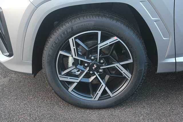 Hyundai TUCSON 1.6T Hybrid N Line 5dr Auto Shimmering Silver