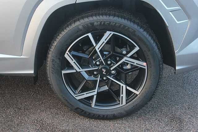Hyundai TUCSON 1.6T Hybrid N Line 5dr Auto Shimmering Silver