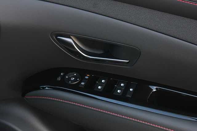 Hyundai TUCSON 1.6T Hybrid N Line 5dr Auto Shimmering Silver