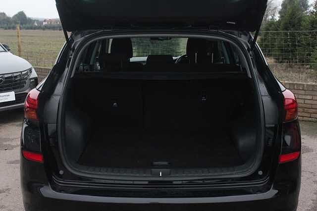 Hyundai TUCSON 1.6 GDi SE Nav 5dr 2WD Phantom Black