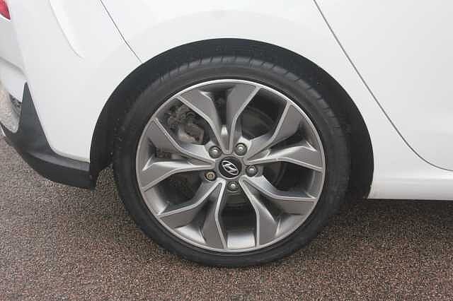 Hyundai I30 1.4T GDI N Line+ [Nav] 5dr Polar White