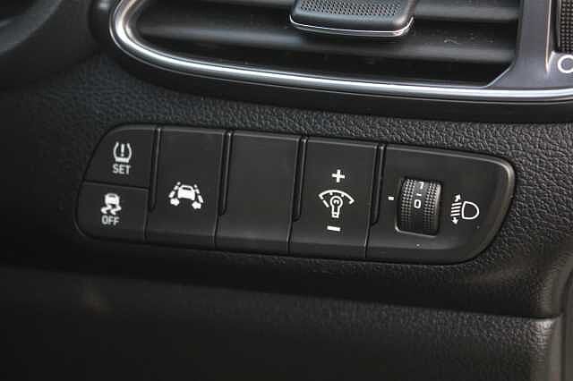 Hyundai I30 1.4T GDI N Line+ [Nav] 5dr Polar White