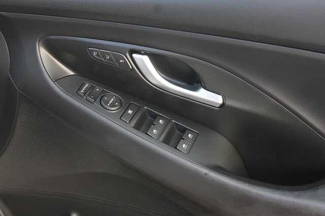 Hyundai I30 1.4T GDI N Line+ [Nav] 5dr Polar White