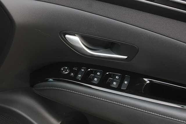 Hyundai TUCSON 1.6 TGDi Hybrid 230 Premium 5dr 2WD Auto