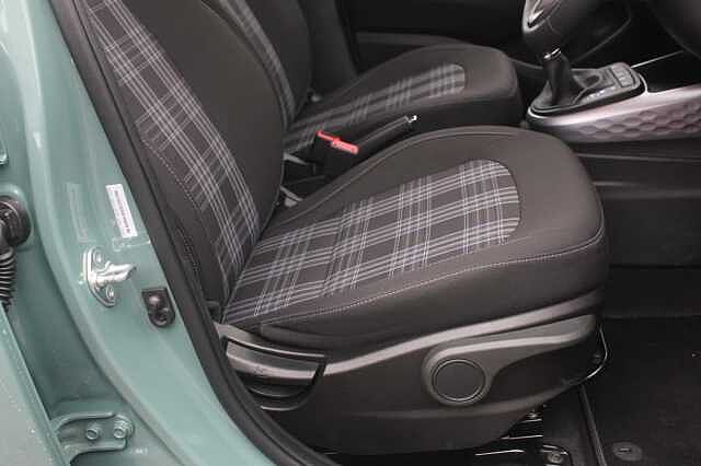 Hyundai i10 1.2 [79] Premium 5dr Auto [Nav]