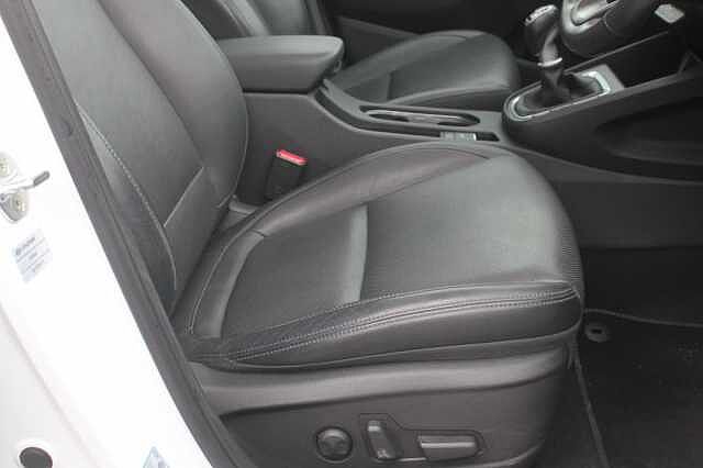 Hyundai KONA 1.0 TGDi 48V MHEV Ultimate 5dr Atlas White