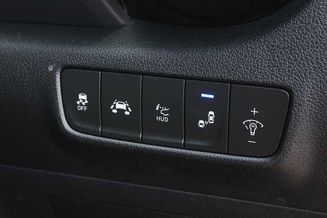 Hyundai KONA 1.6T GDi Blue Drive Premium GT 5dr 4WD DCT Pulse Red/Phantom Black