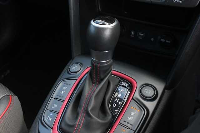 Hyundai KONA 1.6T GDi Blue Drive Premium GT 5dr 4WD DCT Pulse Red/Phantom Black