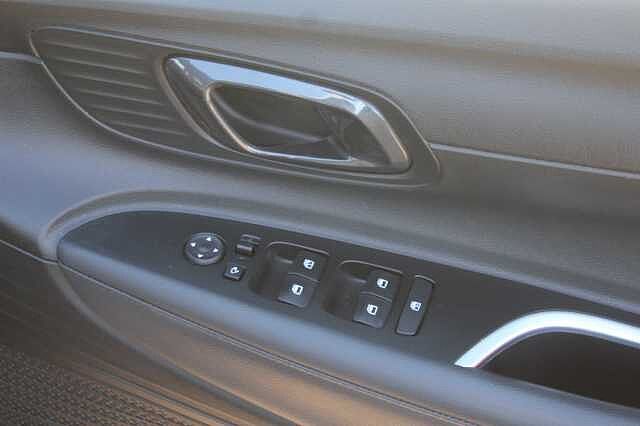 Hyundai I20 1.0T GDi 48V MHD Premium 5dr Phantom Black