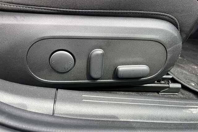 Hyundai IONIQ 6 77.4kWh Premium Saloon 4dr Electric Auto (228 ps)