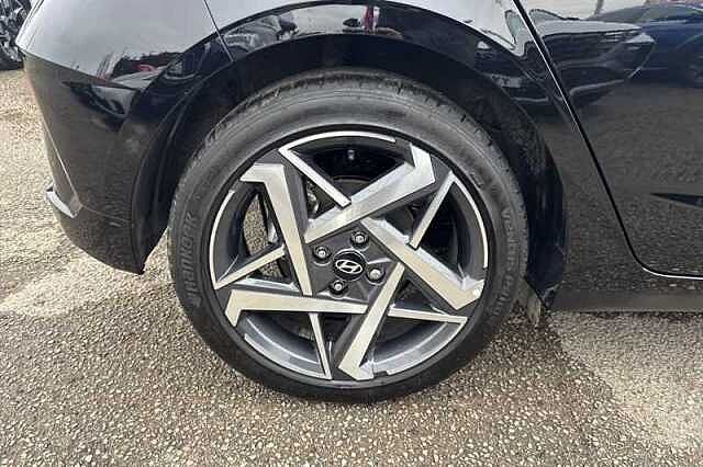 Hyundai I20 1.0 T-GDi Ultimate Hatchback 5dr Petrol DCT Euro 6 (s/s) (100 ps) Black