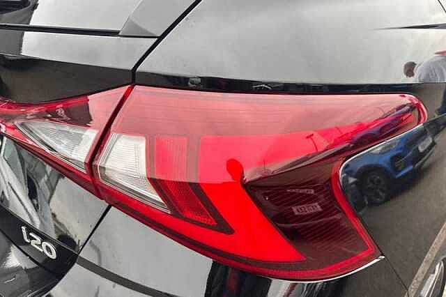 Hyundai I20 1.0 T-GDi Ultimate Hatchback 5dr Petrol DCT Euro 6 (s/s) (100 ps) Black