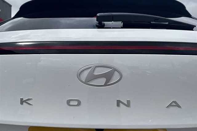 Hyundai KONA 1.6 h-GDi Ultimate SUV 5dr Petrol Hybrid DCT Euro 6 (s/s) (129 ps) White