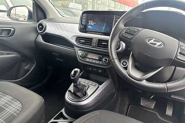 Hyundai i10 1.0 Premium Hatchback 5dr Petrol Auto Euro 6 (s/s) (63 ps)