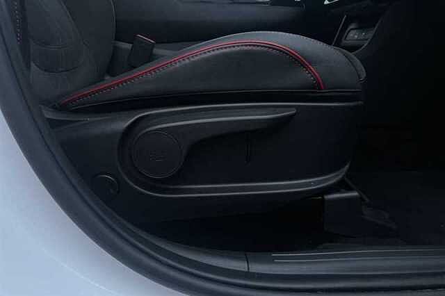 Hyundai TUCSON 1.6 T-GDi N Line SUV 5dr Petrol Hybrid Auto Euro 6 (s/s) (215 ps) White