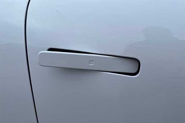 Hyundai IONIQ 6 77.4kWh Ultimate Saloon 4dr Electric Auto (228 ps) White