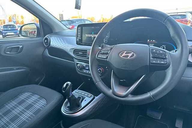Hyundai i10 1.2 Premium Hatchback 5dr Petrol Auto Euro 6 (s/s) (79 ps)