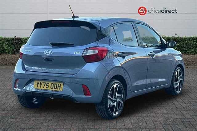 Hyundai i10 1.2 Premium Hatchback 5dr Petrol Auto Euro 6 (s/s) (79 ps)