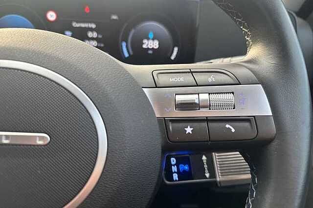 Hyundai KONA 48.4kWh Advance SUV 5dr Electric Auto (156 ps) Grey