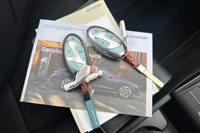 Hyundai KONA 48.4kWh Advance SUV 5dr Electric Auto (156 ps) Grey