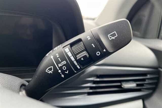 Hyundai BAYON 1.0 T-GDi Tech Line SUV 5dr Petrol DCT Euro 6 (s/s) (90 ps) Blue