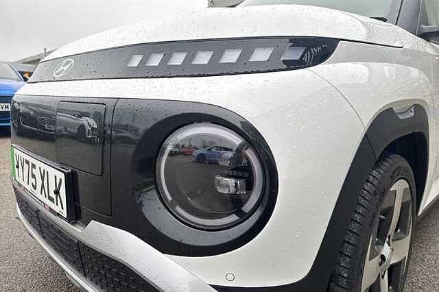 Hyundai INSTER Long Range 49kWh 02 SUV 5dr Electric Auto (115 ps) White