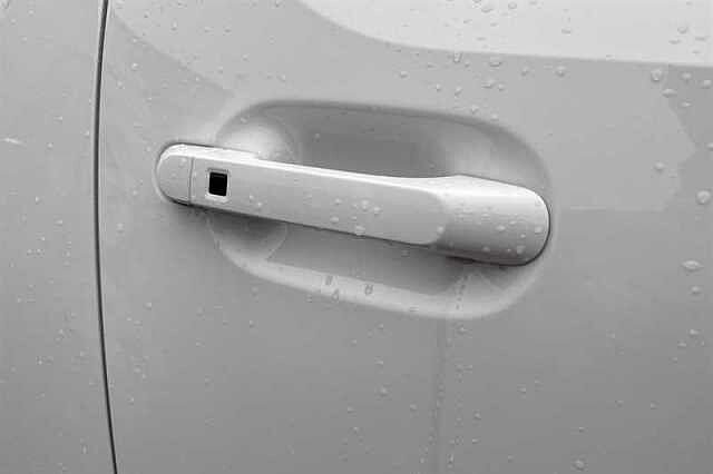 Hyundai INSTER Long Range 49kWh 02 SUV 5dr Electric Auto (115 ps) White