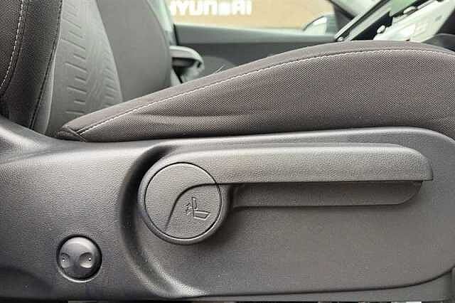 Hyundai KONA 65.4kWh Advance SUV 5dr Electric Auto (218 ps) Black