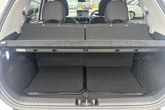 Hyundai INSTER Long Range 49kWh 02 SUV 5dr Electric Auto (115 ps) White