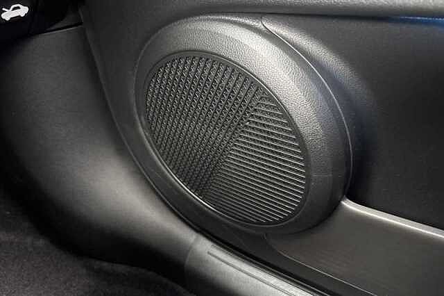 Hyundai INSTER Long Range 49kWh 02 SUV 5dr Electric Auto (115 ps) White