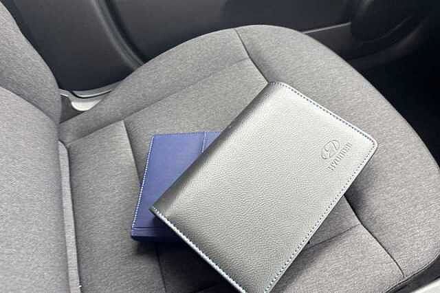 Hyundai INSTER Long Range 49kWh 02 SUV 5dr Electric Auto (115 ps) White