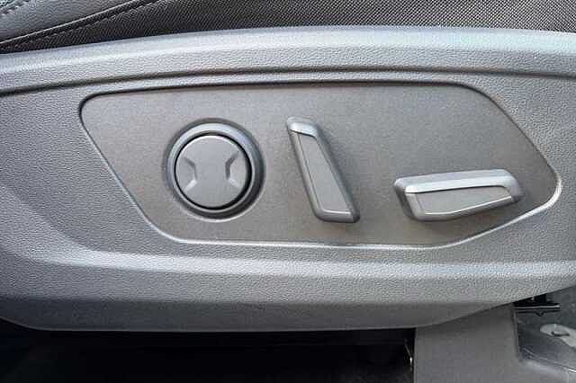 Hyundai TUCSON 1.6T Ultimate SUV 5dr Petrol Hybrid Auto Euro 6 (s/s) (239 ps)