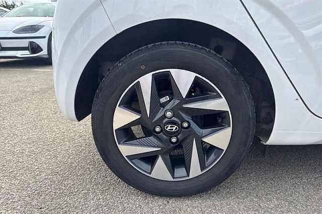 Hyundai I10 1.0 Advance Hatchback 5dr Petrol Auto Euro 6 (s/s) (67 ps) White