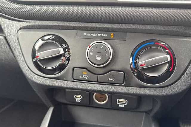 Hyundai I10 1.0 Advance Hatchback 5dr Petrol Auto Euro 6 (s/s) (67 ps) White