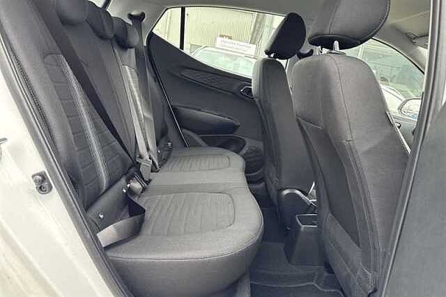 Hyundai I10 1.0 Advance Hatchback 5dr Petrol Auto Euro 6 (s/s) (67 ps) White