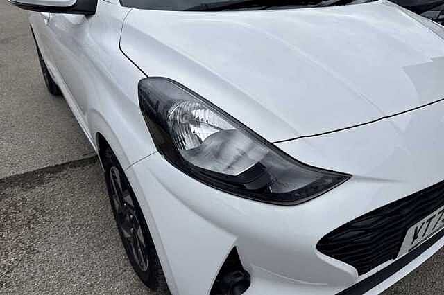 Hyundai I10 1.0 Advance Hatchback 5dr Petrol Auto Euro 6 (s/s) (67 ps) White