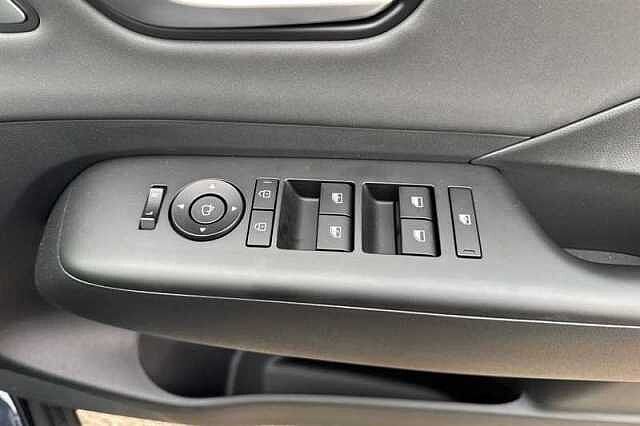 Hyundai KONA 1.6 h-GDi Ultimate SUV 5dr Petrol Hybrid DCT Euro 6 (s/s) (129 ps)