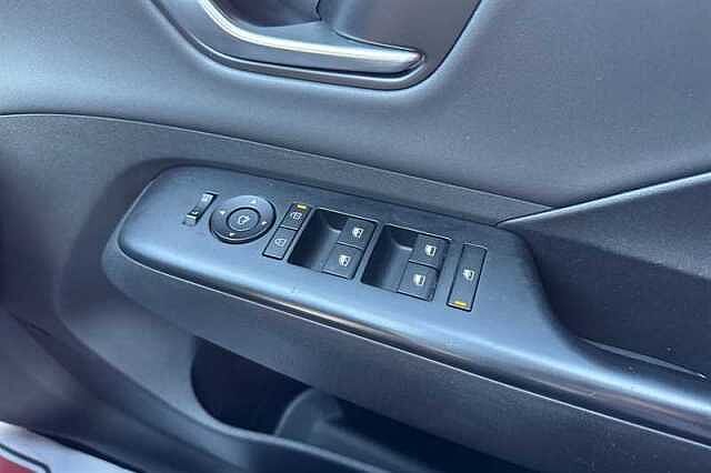 Hyundai KONA 65.4kWh Ultimate SUV 5dr Electric Auto (218 ps) White