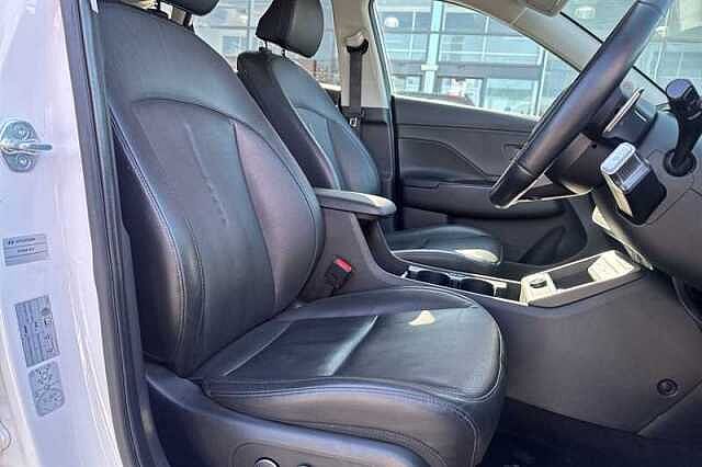 Hyundai KONA 65.4kWh Ultimate SUV 5dr Electric Auto (218 ps) White
