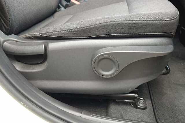 Hyundai INSTER Long Range 49kWh 02 SUV 5dr Electric Auto (115 ps)